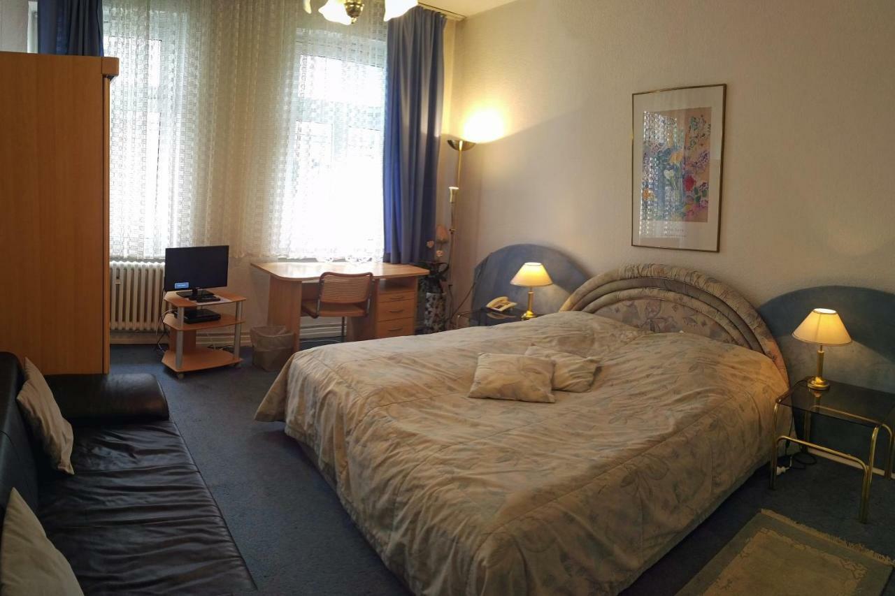 Central Budget Hotel Bonn Esterno foto